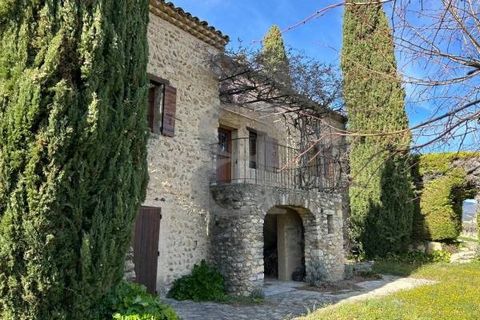 VAISON LA ROMAINE REGION Virtual visit available on our website. Magnificent, exceptional views of Mont Ventoux and the hills for this authentic, charmingly restored farmhouse set in 1.8 ha of landscaped grounds surrounding the property, the rest of ...