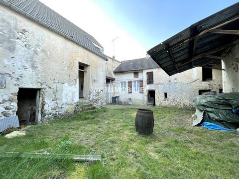 IDEAL INVESTOR..... 8 minutes from the Nanteuil / Saacy train station, in a pleasant village, old farmhouse to be rehabilitated comprising: a first house composed: a kitchen, living room, shower room, toilet, 3 bedrooms, attic. 2 houses consisting of...