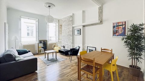 Dpt Gironde (33), à vendre BORDEAUX, appartement T2 de 48,13m² au 1er étage, avec cave, dans immeuble en pierre