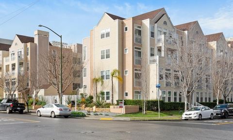Come see this bright, spacious condo in the Domizile community. With one of the larger floor plans, you'll enjoy this condo's open feeling with its floor to ceiling sliding glass doors with transom windows in the living room and bedrooms. The views a...