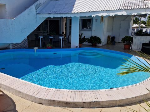 Villa 6 chambres + local professionnel avec piscine sur 980 m² de terrain arboré et clos