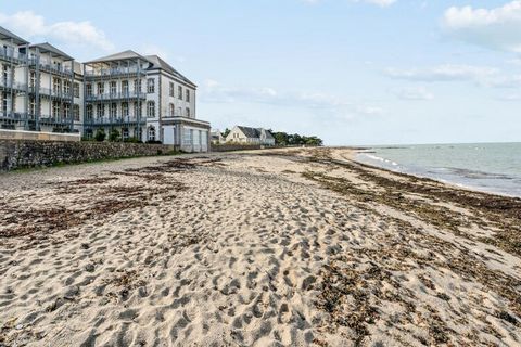 Ideaal gelegen aan zee op Pointe du Croisic, verwelkomt de Résidence Saint Goustan u tijdens uw verblijf in Loire-Atlantique. Dankzij de comfortabele appartementen gelegen in een rustige en beschermde omgeving, kunt u ontspannen en de regio ontdekken...