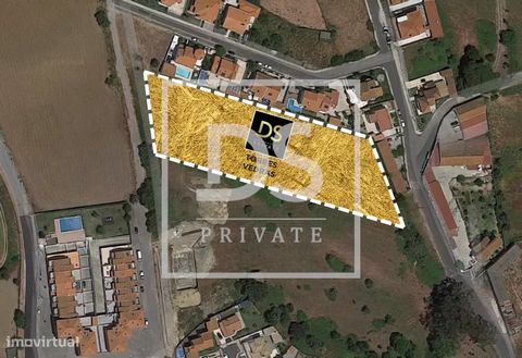 Land with great characteristics and potential for the construction of Houses in Póvoa da Galega, near Venda do Pinheiro -Mafra: Area and Location: The land has an area of 7406 m2 and is located in Póvoa da Galega, the surrounding area is predominantl...