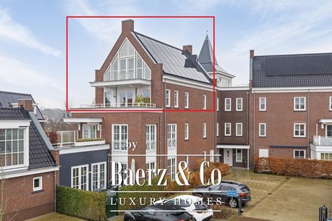 Ontdek Residentie De Vrijheyt, een exclusief wooncomplex met 6 unieke parklofts aan de voet van een landschapspark. Het uitzonderlijke penthouse is een blikvanger met nostalgische architectuur, een dakterras op het westen en slechts twee lofts per ve...