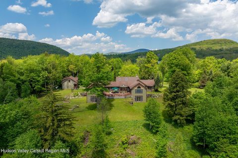 Immerse yourself in the majestic Catskill mountains amidst a sought after private community in historic Onteora Park, 2 hrs. from NYC. This unparalleled property is located within the secure confines of the exclusive Onteora Club*, a sanctuary that h...