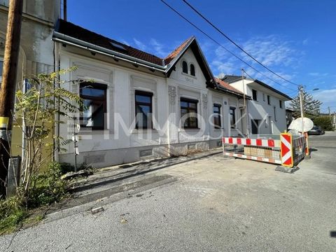 Edificio antiguo adaptado con vistas al Bisamberg en una tranquila zona residencial. Esto es lo que representa esta casa con jardín, bodega y cobertizo de herramientas. ¡Reconoce las posibilidades! Dale forma a este diamante en bruto según tus ideas....