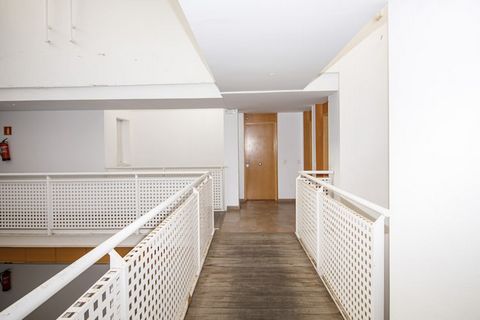 Dieses neu gebaute und gemütliche Apartment bietet 62 m² modernen Wohnraum und bietet in seinen zwei gut ausgestatteten Schlafzimmern Platz für bis zu vier Gäste. Das Anwesen verfügt über eine herrliche 8 m² große Terrasse mit Gartenmöbeln, die sich ...