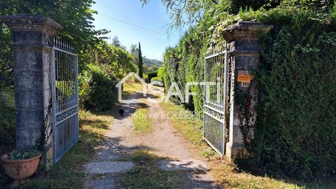 Located in Fleurac, this property offering a farm campsite and 7 guest rooms, offers a peaceful and authentic setting, close to nature and local amenities. Ideal for lovers of the countryside, this residence benefits from a strategic location, in the...