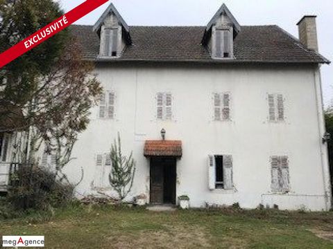 Building/former hotel 488 m², great investor potential. Building to finish renovating, ideally located between Vichy, St Pourçain/Sioule, close to the train station and amenities. Ideal for investors, tax exemption for work. Built on a cellar for the...