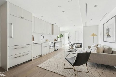 Introducing 319 Prospect Place - an exclusive new luxury development nestled in the heart of Prospect Heights, just moments from Grand Army Plaza, Prospect Park, and the iconic Brooklyn Public Library. Designed for the discerning homeowner, this corn...