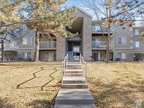 This home is perfect for first-time buyers, investors, or any buyer looking for an affordable opportunity to own in a prime location. Situated just minutes from shopping, dining, and public transportation, this home features spacious living areas, tw...