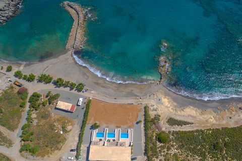 Gelegen an der unberührten Südküste von Kreta, einer Region von atemberaubender natürlicher Schönheit, finden Sie eine handvoll bezaubernder Tavernen entlang der Küste, umgeben von herrlichen Sandstränden. In dieser idyllischen Kulisse befindet sich ...