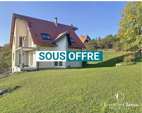 Christelle Clauss Real Estate - House with breathtaking views in Romanswiller We offer you this beautiful house located in the heights of Romanswiller, built in 2005, offering a surface area of 130 m2 on a plot of 16.88 ares. As soon as you enter, yo...