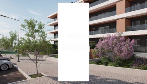 This new 2-bedroom apartment with balcony for sale in the Quinta do Pinhal condominium in Faro offers a privileged location in the heart of the Algarve . With large , well-distributed areas , this 2-bedroom apartment was designed for those looking fo...