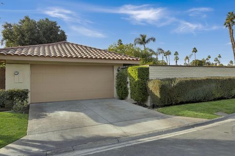 Looking for a Million Dollar View? You've found it here at Monterey Country Club, in the heart of the Coachella Valley! Step inside the extra large professionally landscaped Side Yard, with lush citrus trees, and enjoy complete privacy. Enter the hom...