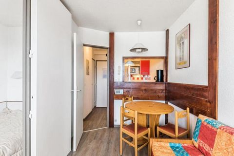 This cozy 2-room apartment is ideal for up to 4 people, featuring 1 living room, 1 bedroom, a kitchen area, a bathroom, and a separate toilet. The apartment is pet-friendly, allowing guests to bring their pets along. Bed linen is provided, and additi...