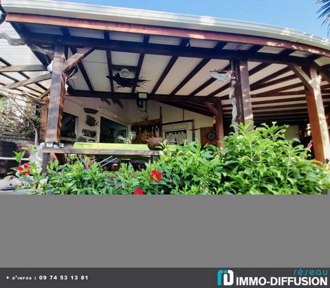 Fiche N°Id-LGB167858: Terre de bas, House with cottages of about 80 m2 including 5 room(s) including 4 bedroom(s) + Land of 500 m2 - Traditional 2000 construction - Ancillary equipment: garden - terrace - parking - double glazing - and Reversible air...