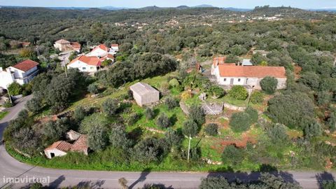 Small farm with about 8500 m2, with stone house to rebuild, several annexes and garage. On the land we find a house consisting of two floors. On the lower floor we find 5 rooms currently used as storage space. On the upper floor we find a living room...