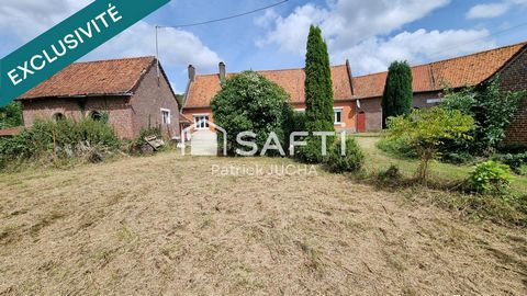 A environ 15 minutes de HESDIN, dans un charmant village de la Vallée de l' AUTHIE (limite Pas-de-Calais / Somme ), ancien corps de ferme au calme et sans vis à vis, comprenant: Entrée, cuisine, salle de séjour avec cheminée, 2 chambres, salle d'eau ...