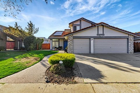 Welcome to your new home in Gilroy! This spacious 1,909 sq ft residence features 4 bedrooms and 2.5 bathrooms, perfect for family living. The kitchen is a chefs delight and was updated in 2022 with quartz countertops, soft close doors and drawers, di...