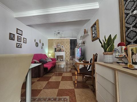 Budynek tarasu panoramicznego na Campo Maior 2 komfortowe sypialnie, jedna z nich to ekskluzywny apartament Ta nieruchomość łączy w sobie praktyczność i urok, oferując przytulną i dobrze rozprowadzoną przestrzeń. Nie przegap okazji, aby poznać tę per...