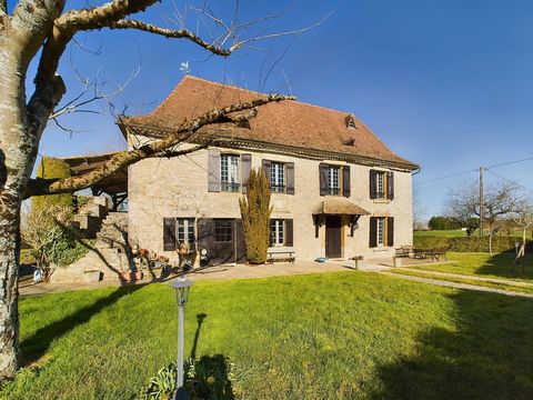 This is a really lovely house set in a hamlet and within 8km of a beautiful Bastide Town with everything that they have to offer, restaurants, bars, cafes, shops and activities throughout the year. The house itself consists of an entrance hall with W...