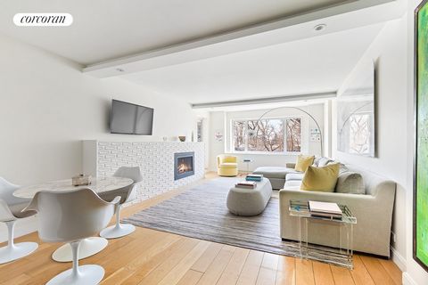 With over 2000sf of gut renovated space, residence 3B at 180 East End Avenue is a beautiful 3 bedroom, 3.5 bathroom home that seamlessly blends modern comfort and thoughtful functionality. Bathed in magnificent natural light, the residence boasts ove...