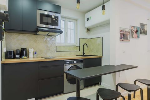 Checkmyguest propose ce studio moderne de 24 m² au cœur de Montmartre, alliant confort, design et fonctionnalité. Idéal pour 2 personnes, il dispose d'une cuisine entièrement équipée et d'une salle de bains contemporaine. The apartment's location mak...