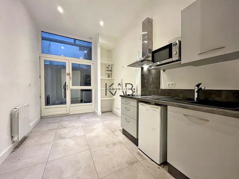 Studio located rue du grand cerf in the city center of Metz. In a small condominium, on the ground floor of an inner courtyard of the building, discover this renovated studio with an area of 26.34m2 which consists of: an equipped and functional kitch...