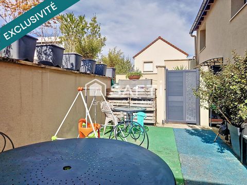 Pavillon 3 pièces non mitoyen, 2 chambres, terrasse, parking.