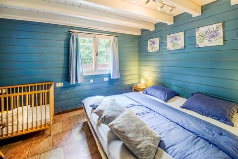 Luxury in an atmospheric ambience; that is the best way to describe this chalet. Since the house is made entirely of wood, it is not difficult to explain where the atmosphere comes from. And the luxury? We could mention the furnishing and the complet...
