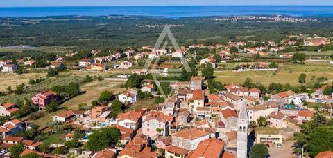 On the west coast of Istria, surrounded by lush Mediterranean vegetation that blends with olive groves, vineyards and fields, is the Municipality of Kaštelir-Labinci. Two places - Kaštelir and Labinci, tal. Castelier - S. Domenica, were gradually urb...