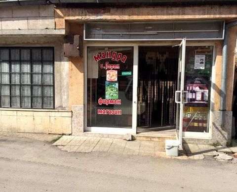 offer 10618 - ... - The proposed property is located in the ideal center of Lovech. It is suitable for a shop or other type of commercial/office activity. The property has a bathroom, storage and basement - 18sq.m. He's in business right now. It is p...