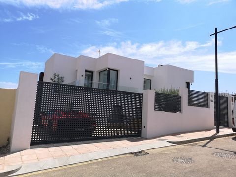 Located in Estepona. Brand new frontline golf villa located close to the beautiful town of Estepona, in the Costa del Sol region of southern Spain. This luxurious villa boasts 4 spacious bedrooms and 4 modern bathrooms, making it the perfect holiday ...