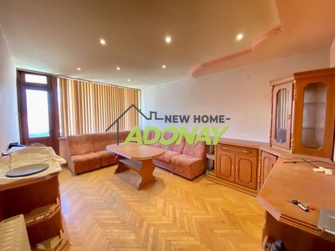 THREE-BEDROOM!! BRICK!!! CENTRE!!! We present to your attention a two-bedroom apartment in the center of Asenovgrad. The apartment has the following functional layout: entrance hall with L-shaped corridor, bright living room, two bedrooms and a separ...