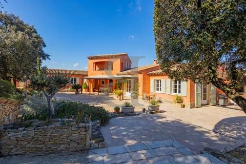 SAINTE CECILE LES VIGNES AREA Virtual visit available on our web site. In a bucolis surrounding amongst the oak trees superb provençale villa with dominant views on more than 3500 m² of landscaped and enclosed garden. heated swimming pool and summer ...