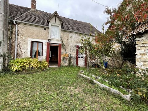 This four-room terraced house to renovate is located in a hamlet, it has a garden of 330 m2 not attached, a cellar, outbuildings small plot behind the house. Work is to be expected. . Information on the risks to which this property is exposed is avai...
