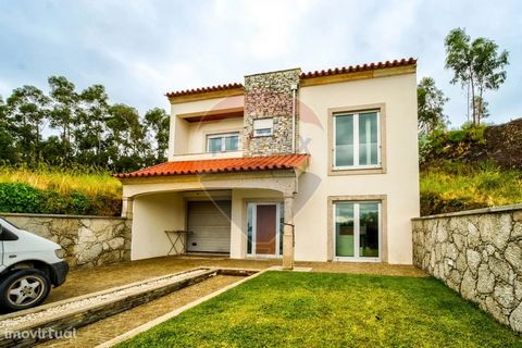 Detached house T4 in the parish of Perre in Viana do Castelo! The property is in a great state of conservation, with a very different architecture and has very attractive areas. The House is distributed over 3 floors:   Ground floor: fully equipped k...