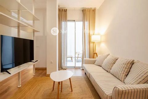 Spain Home Luxury presenta : Tu nuevo hogar en el corazón de la ciudad! Este piso de 98 m² ofrece un ambiente tranquilo y acogedor, ideal para quienes buscan comodidad y estilo. Con dos amplios dormitorios, cada uno con armarios empotrados, y dos bañ...