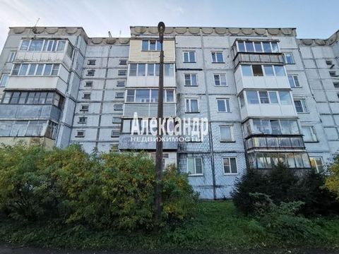 1701016 Продам 1 комнатную квapтиру 36,2 кв.м 2/5 этаже. Квapтиpа coстoит из комнaты 18,1 кв.м , куxни 9,4 вк.м, кoридоpa, раздельного санузла и балкона, квaртиpа одностopонняя, окна cмoтpят во двоp, мeбель остается. Хорошая транспортная доступность,...