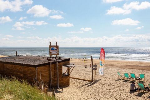 Grote residentie in een ideale woonwijk op een bord waar u een manier van leven kunt vinden. In de buurt van de stranden, de handel en het waterpark in een lettertype van een keuze voor uw (verborgen) Seignosse, het strand op 6 kilometer afstand, ter...