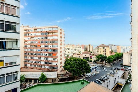 About the property The Izmir apartment is located in a quiet building in the center of Torremolinos, It has air conditioning and a ceiling fan. The small kitchen has a fridge, washing machine and all basic cooking utensils. This incredible apartment ...