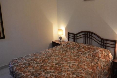 Przyjemny apartament na parterze, komfortowo wyposażony, położony w Favone (23 km na północ od Porto-Vecchio) w cichej i przytulnej rezydencji 500 m od piaszczystej plaży, sklepów i obiektów sportowych, może pomieścić do 7 osób. Z tarasu i salonu ora...