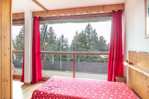 Diese ferienwohnung in Chamrousse mit 2 Schlafzimmer und hat eine Kapazität für 6 personen. Unterkunft Unterkunft hat 34 m² befindet sichgemütlich und voll ausgestattete, Die Unterkunft befindet sich in der Nähe von direkt am skigebiet, mit Blick auf...