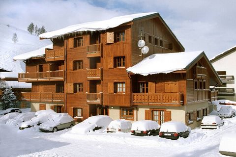 Cet appartement spacieux et confortable aux Deux Alpes offre 44 m² de surface habitable et peut accueillir jusqu'à 6 personnes. Situé dans une zone familiale, l'appartement est situé dans une belle région montagneuse, ce qui en fait une escapade parf...