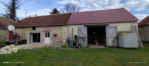 Maison restaurée avec deux chambres et grange