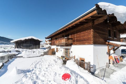 This holiday apartment for a maximum of 6 people is part of a holiday home and is located directly outside the well-known and centrally located village of Leogang in Salzburgerland and on the sunny side of the Leogang Valley, surrounded by the Leogan...