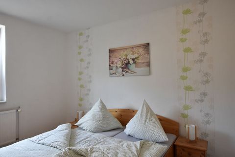 Este amplio apartamento se encuentra en Ravensberg, cerca de la costa del mar Báltico. Ideal para una familia, puede acomodar a 2 personas y tiene 1 dormitorio. Este apartamento totalmente equipado tiene un jardín amueblado cercado privado para relaj...