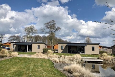This detached, ground-floor chalet is located at Resort de Rijp, near Amsterdam. The chalets are furnished in a modern, comfortable and complete way and are equipped with all modern comforts. There are three bedrooms, two of which with two single bed...