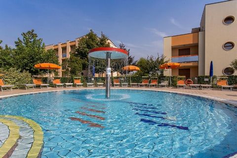 Stay in this beautiful holiday home that has an attractive terrace and beautiful surroundings. It is ideal for families, friends or couples and offers access to a communal swimming pool. The region around Caorle offers beautiful walking routes and be...